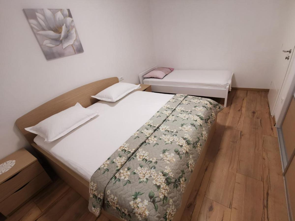 Apartman Marel Žrnovnica Zewnętrze zdjęcie
